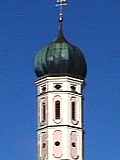 das Langhaus der  Martins-kirche in A...ist noch romanisch